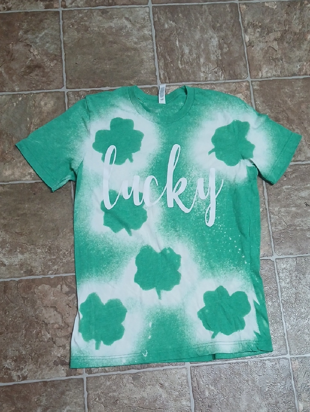 'Lucky' Shamrock Graphic Tee - Green White